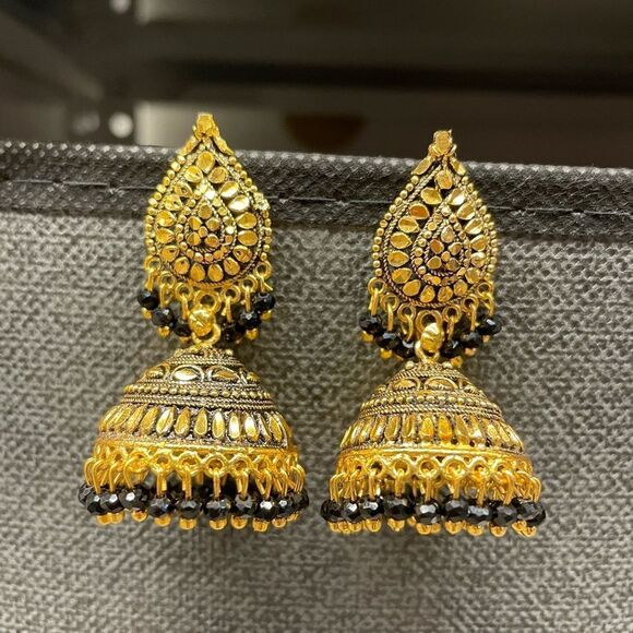 TWO ITEMS ONE PRICE Large Indian Jumka Earrings + Bangles - Picture 3 of 3